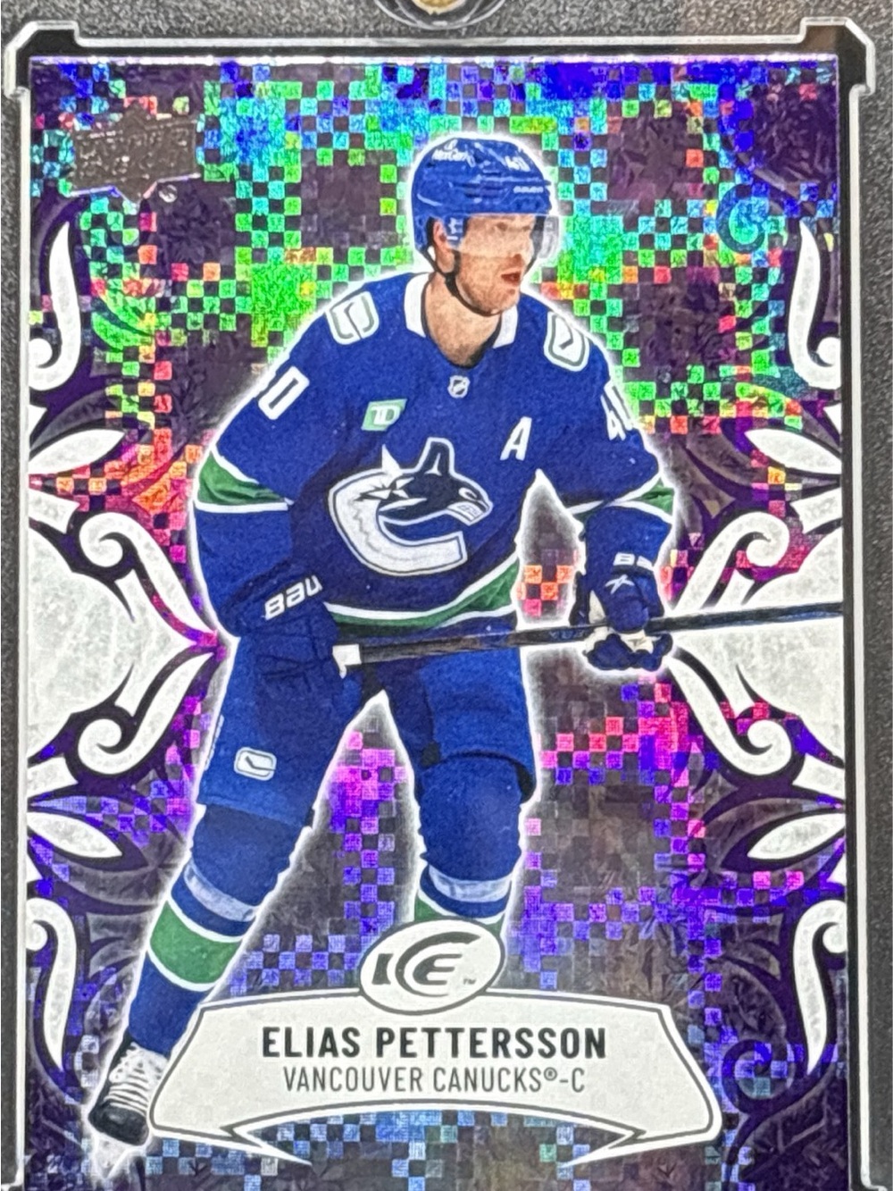 Vancouver Canucks Elias Pettersson Hockey Trading Card Purple Prizm